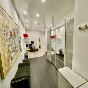 Сдается 2-х комнатная квартира, 79 м²