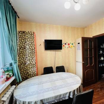 Продается Многокомнатная квартира, 92,4 м²