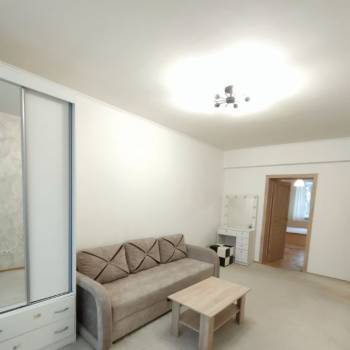 Сдается Многокомнатная квартира, 58 м²