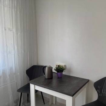 Сдается 1-комнатная квартира, 37,9 м²