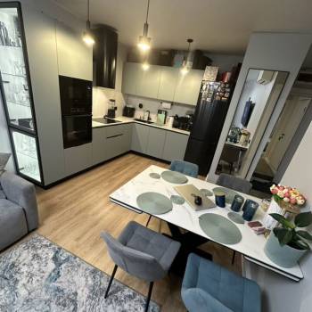 Продается 1-комнатная квартира, 37,4 м²