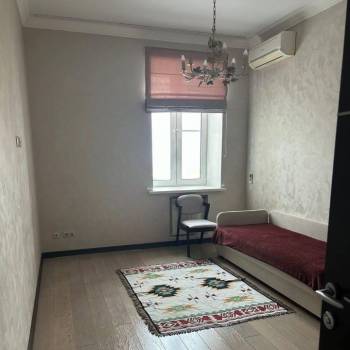 Сдается Многокомнатная квартира, 120 м²