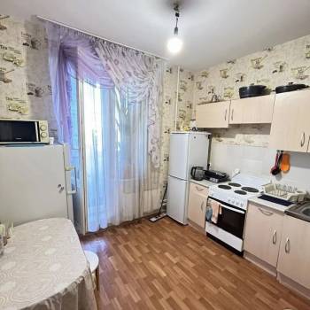 Продается 1-комнатная квартира, 38,6 м²