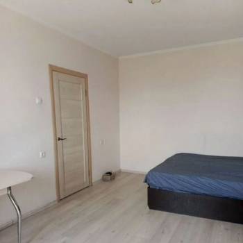 Продается 1-комнатная квартира, 37 м²