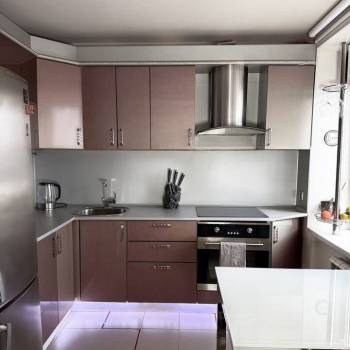 Продается 1-комнатная квартира, 32 м²