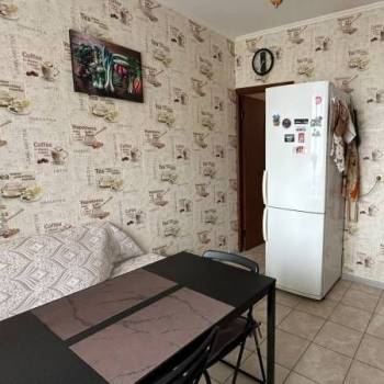 Сдается 1-комнатная квартира, 38 м²