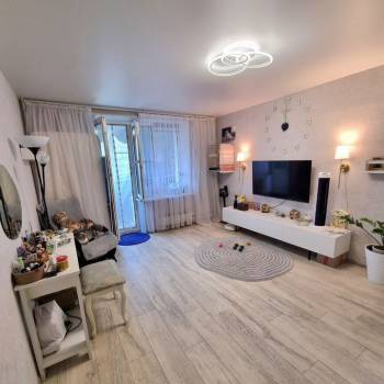 Продается 1-комнатная квартира, 35 м²