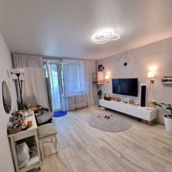 Продается 1-комнатная квартира, 35 м²