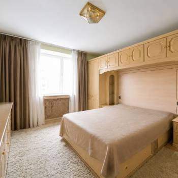 Сдается 2-х комнатная квартира, 110 м²
