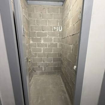 Продается Нежилое помещение, 1,7 м²