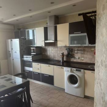 Сдается Многокомнатная квартира, 98 м²