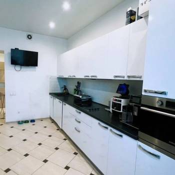 Продается 1-комнатная квартира, 52,6 м²
