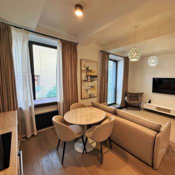 Сдается 1-комнатная квартира, 57 м²