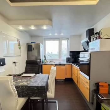 Продается 1-комнатная квартира, 44,4 м²