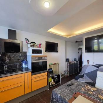 Продается 1-комнатная квартира, 44,4 м²