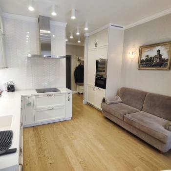 Продается 1-комнатная квартира, 42 м²