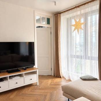 Продается 1-комнатная квартира, 56,4 м²