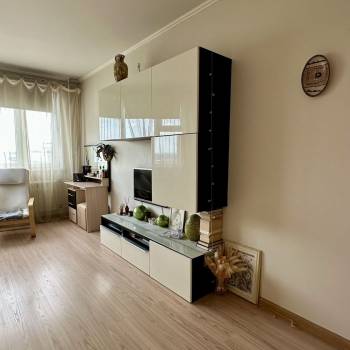 Продается 1-комнатная квартира, 41,6 м²