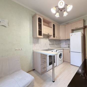 Сдается 1-комнатная квартира, 35 м²