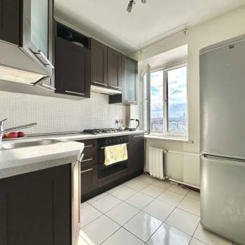 Продается 3-х комнатная квартира, 56 м²