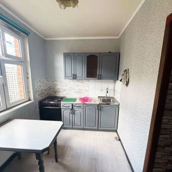 Продается 1-комнатная квартира, 38 м²