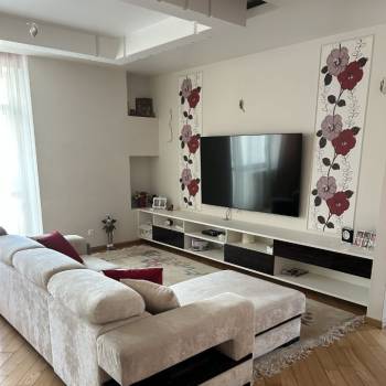 Продается 3-х комнатная квартира, 102,2 м²