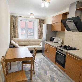 Сдается 1-комнатная квартира, 41 м²