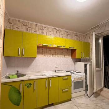 Продается 1-комнатная квартира, 42 м²