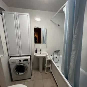 Продается 1-комнатная квартира, 38 м²
