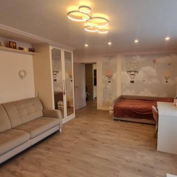 Продается Многокомнатная квартира, 111,1 м²