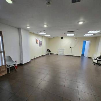 Сдается Нежилое помещение, 75 м²