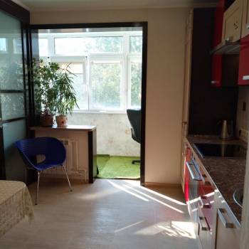 Сдается 1-комнатная квартира, 42 м²