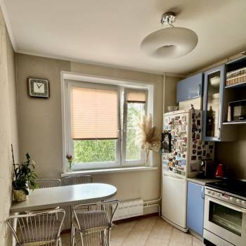 Продается 1-комнатная квартира, 40 м²