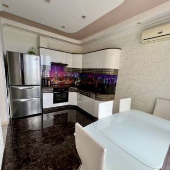 Сдается 1-комнатная квартира, 57 м²