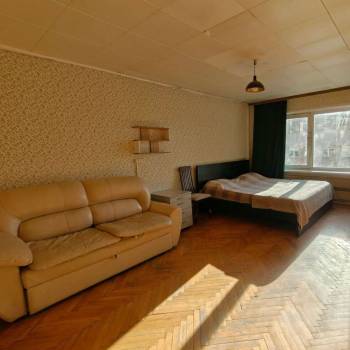 Продается 1-комнатная квартира, 46 м²