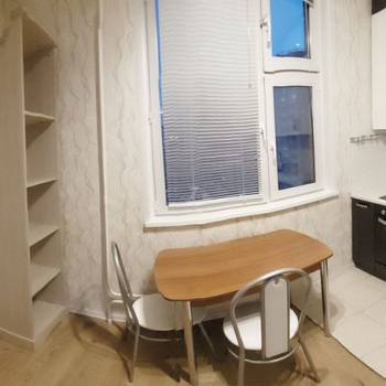 Продается 1-комнатная квартира, 38 м²