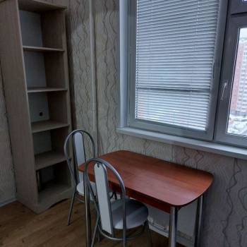 Продается 1-комнатная квартира, 38 м²