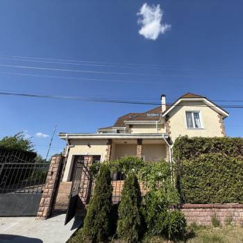 Продается Дом, 300 м²