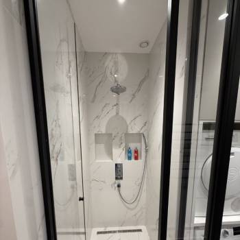 Продается 1-комнатная квартира, 74 м²
