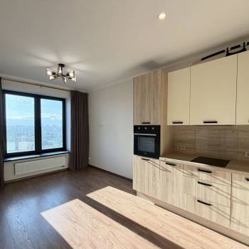 Продается 2-х комнатная квартира, 57 м²