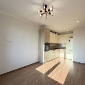 Продается 2-х комнатная квартира, 57 м²