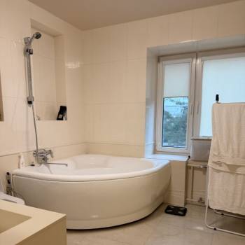 Сдается Многокомнатная квартира, 90 м²