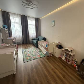 Продается 2-х комнатная квартира, 81 м²