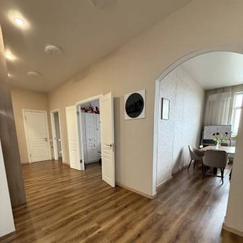 Продается 2-х комнатная квартира, 81 м²