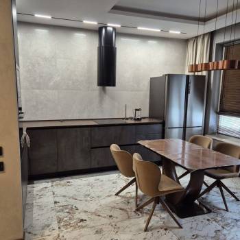 Сдается 2-х комнатная квартира, 60 м²