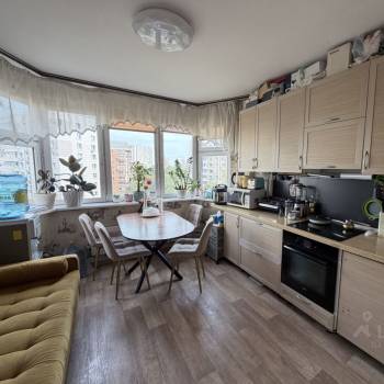 Продается 2-х комнатная квартира, 60 м²