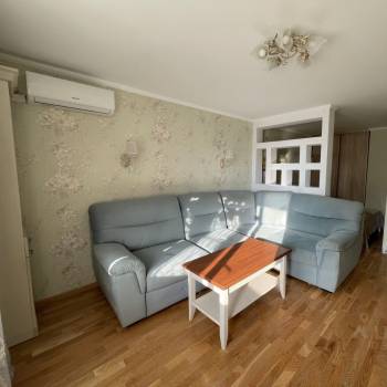 Продается 1-комнатная квартира, 47 м²