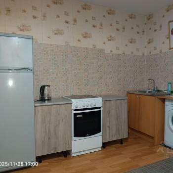 Сдается 1-комнатная квартира, 42 м²