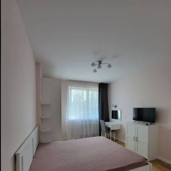Продается 1-комнатная квартира, 44 м²