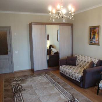 Сдается 1-комнатная квартира, 56,5 м²